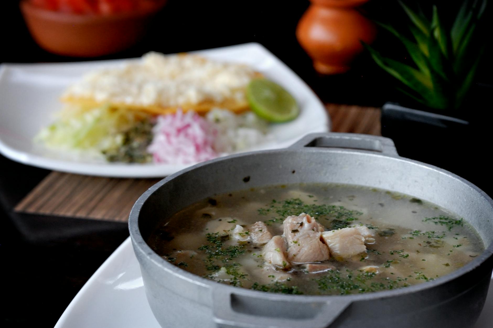 Mexikói pozole verde – zöld chilis hominy kukorica leves recept