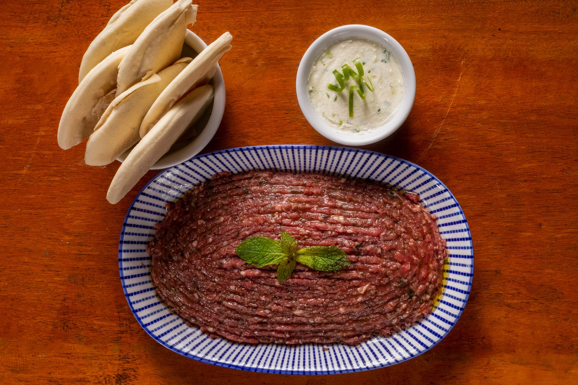 Szíriai kibbeh nayeh – nyers bárányos bulgurtál Aleppóból