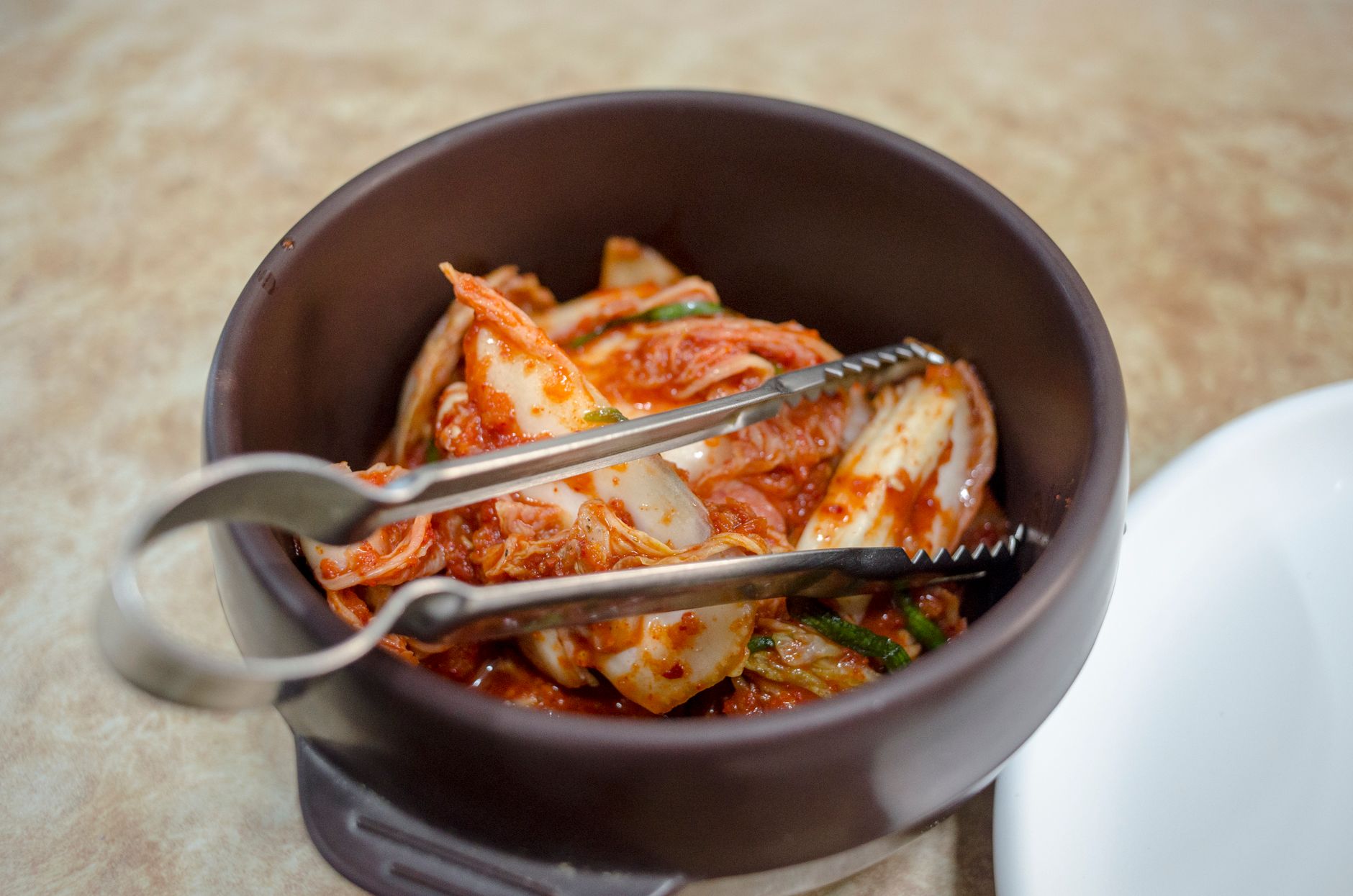 Koreai kimchi készítése házilag: az autentikus fermentált káposzta titkai
