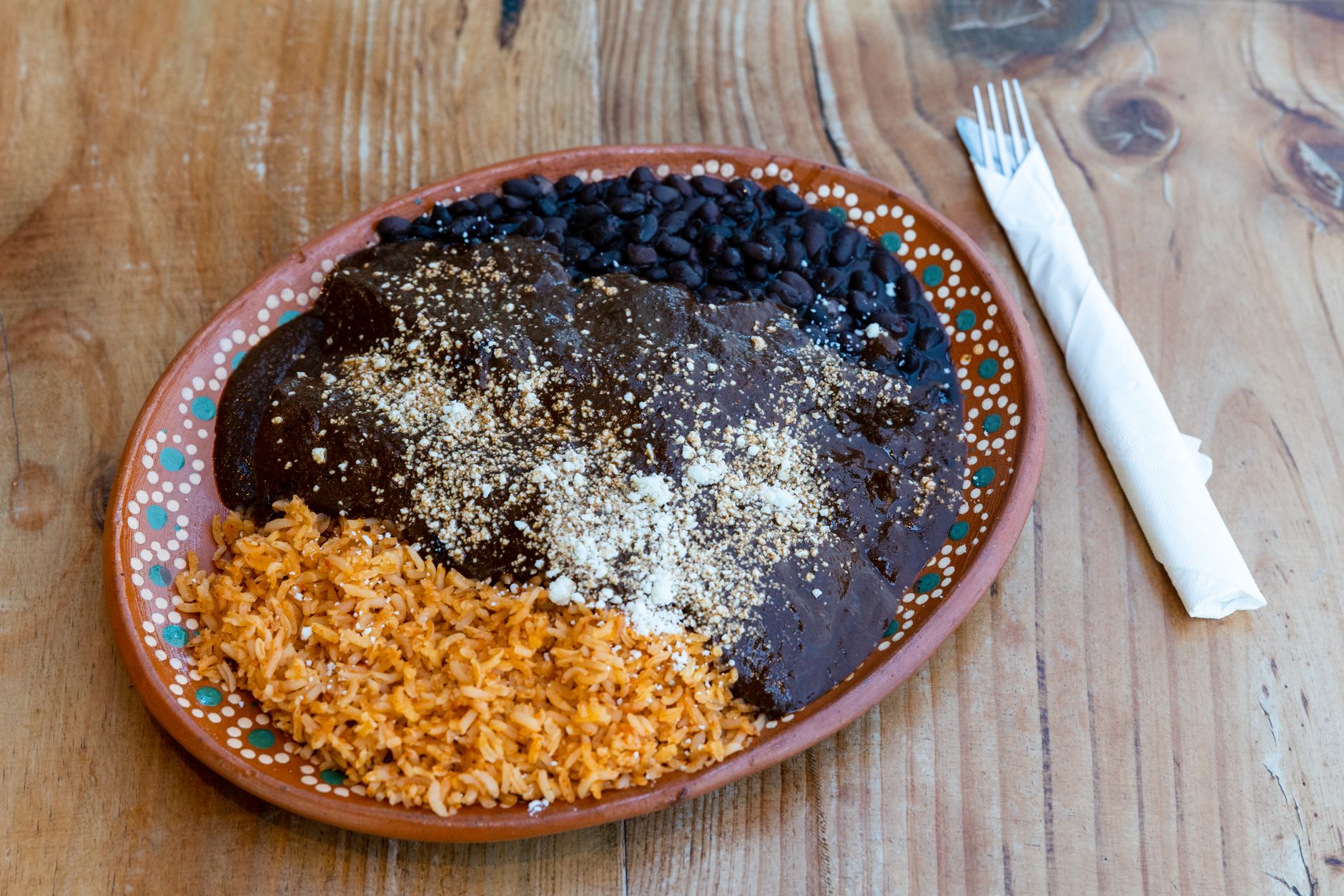 Mexikói mole negro – Oaxaca füstös csokoládés chilis szósza
