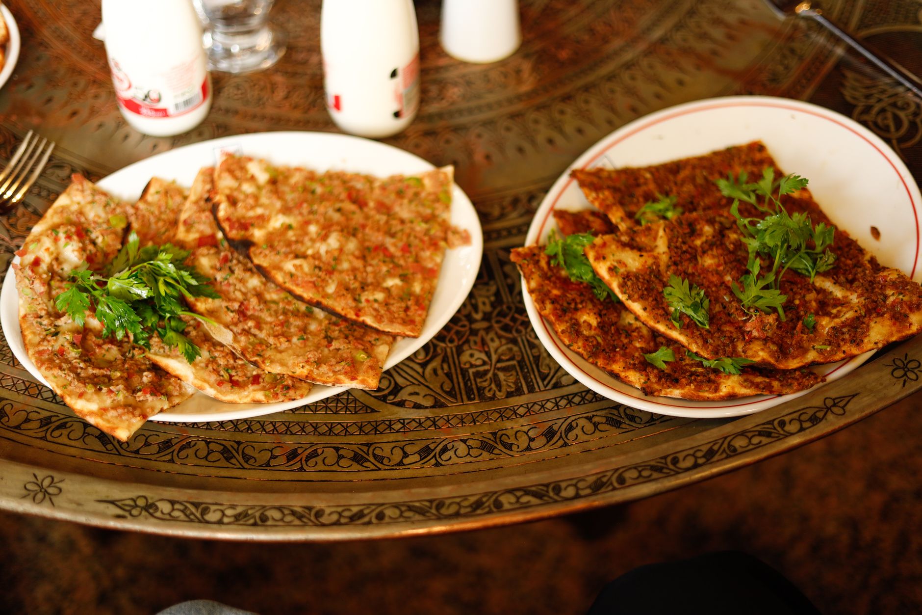 Török lahmacun – a világ legvékonyabb húsos lepényének titka