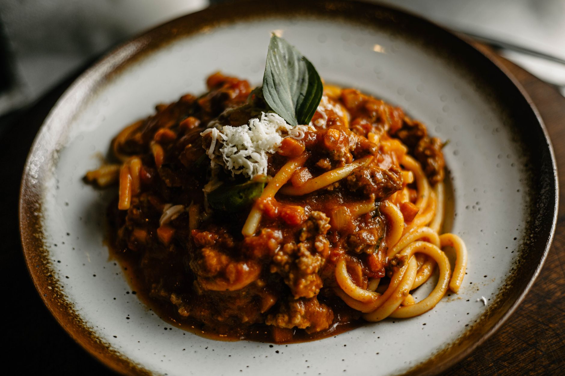Olasz ossobuco alla milanese – Milánó ínyenc borjúcsülke receptje